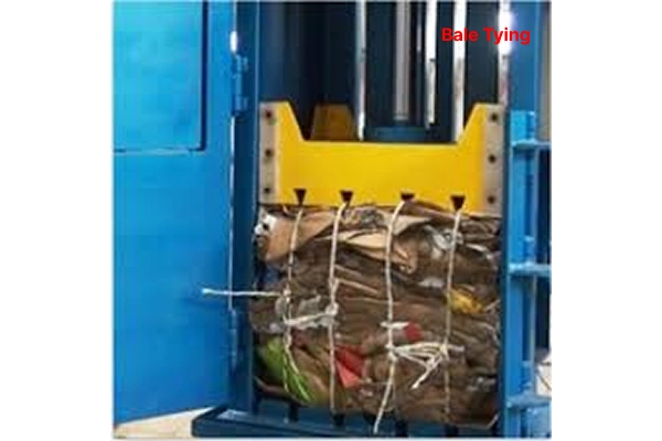 Industrial plastic baler machine for recycling plastic waste
