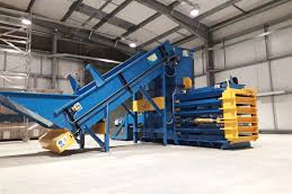 Semi automatic baling machine for industrial waste compaction
